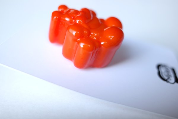 画像2: mahana       caterpillar earrings・normal orange big (2)