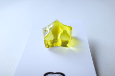 画像1: mahana star earrings・clear yellow big