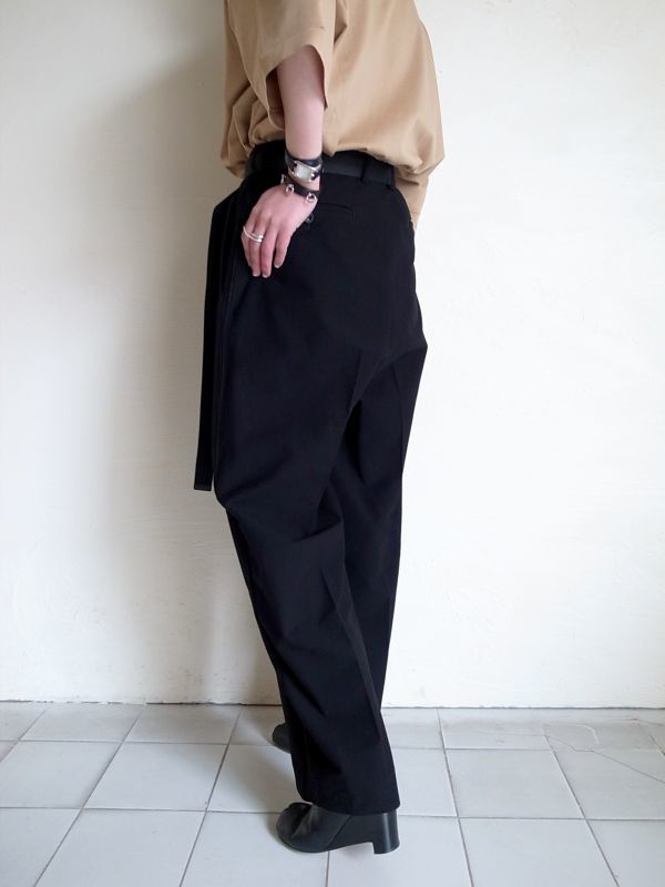 YOKE / 1tuck wide trousers 年末のプロモーション大特価！ 7840円引き