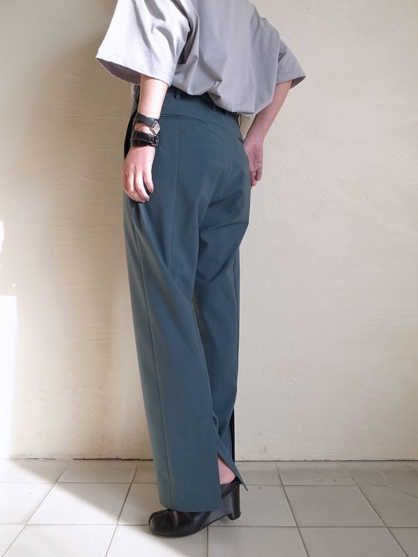 得価最安値】 COMOLI - YOKE 21ss BACK SLIT STRAIGHT TROUSERSの通販