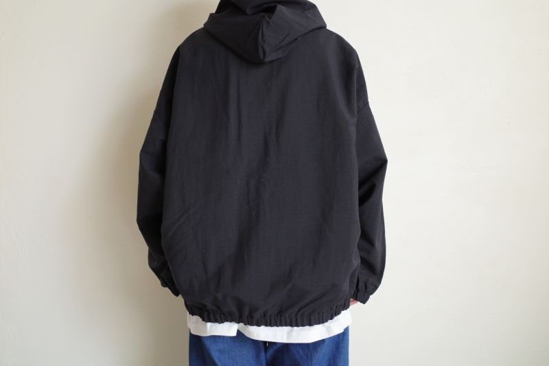 RELAX FIT リラックスフィット ”NYLON EASY HOODIE”ナイロンフーディー