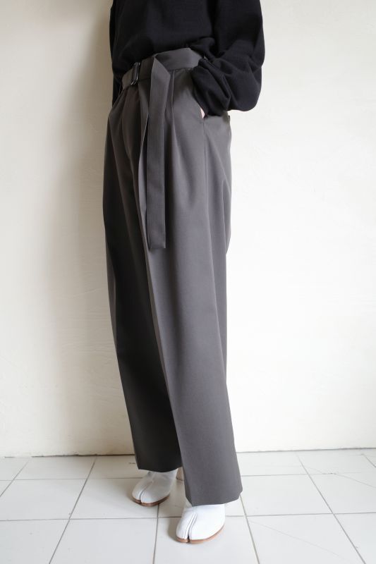 stein BELTED WIDE STRAIGHT TROUSERS・GREY KHAKI