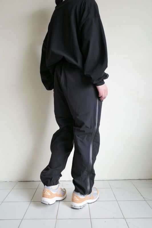 ROTOL TWIST TRACK PANTS・BLACK - tity