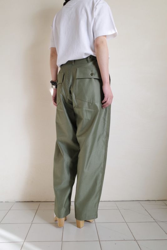 INTERIM インテリム GIZA BACK SATIN BAKER PANTS・OLIVE - tity