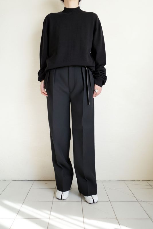 INTERIM インテリム PURE BLACK WOOL 2-TUCK STRAIGHT SLACKS・BLACK