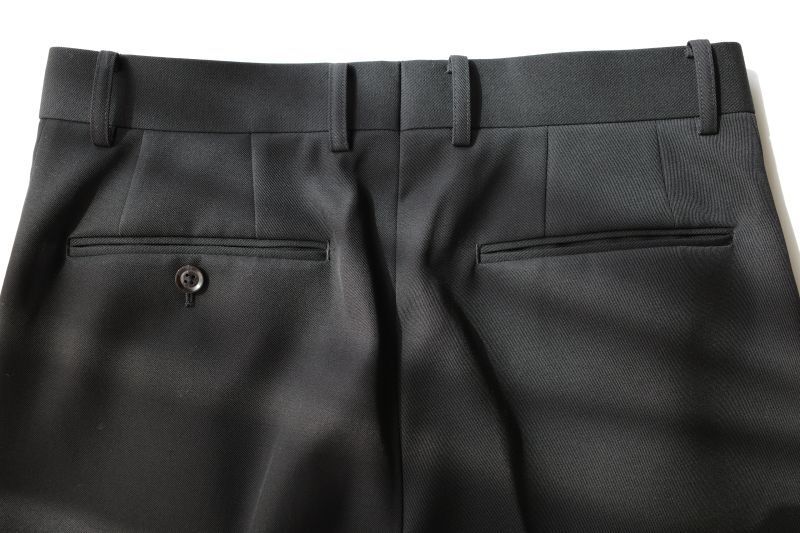 INTERIM インテリム PURE BLACK WOOL 2-TUCK STRAIGHT SLACKS・BLACK