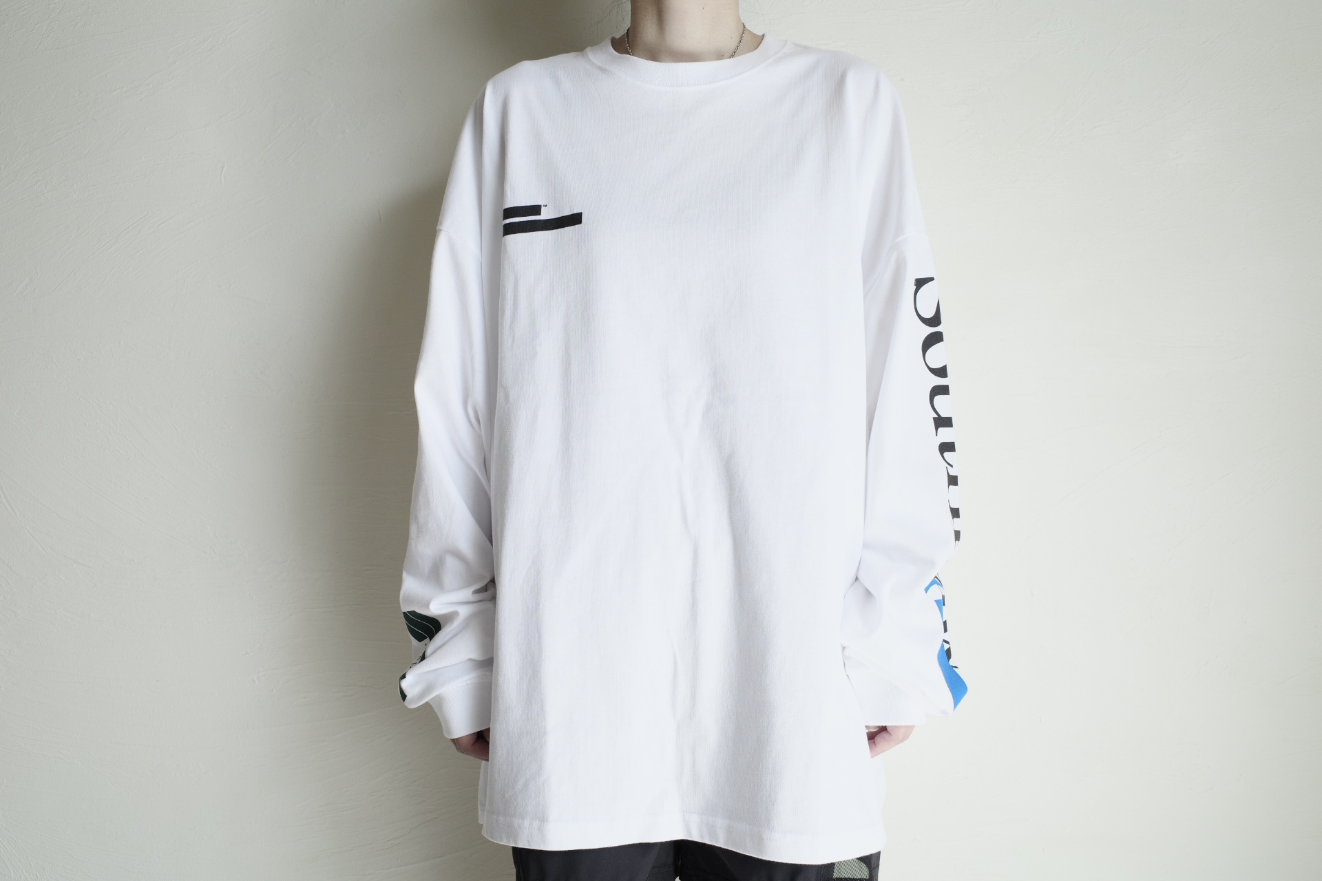 UNTRACE L/S GRAPHIC TEE・WHITE - tity