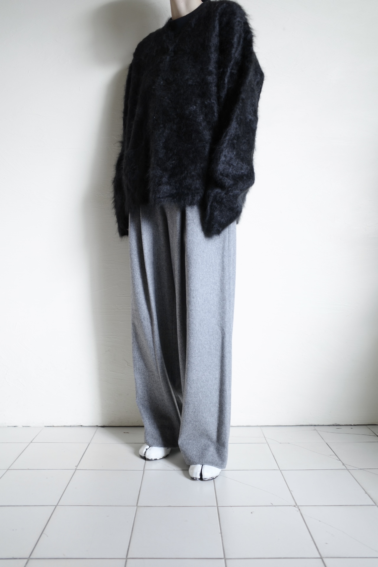 ssstein CASHMERE SHAGGY KNIT V NECK CARDIGAN・BLACK - tity